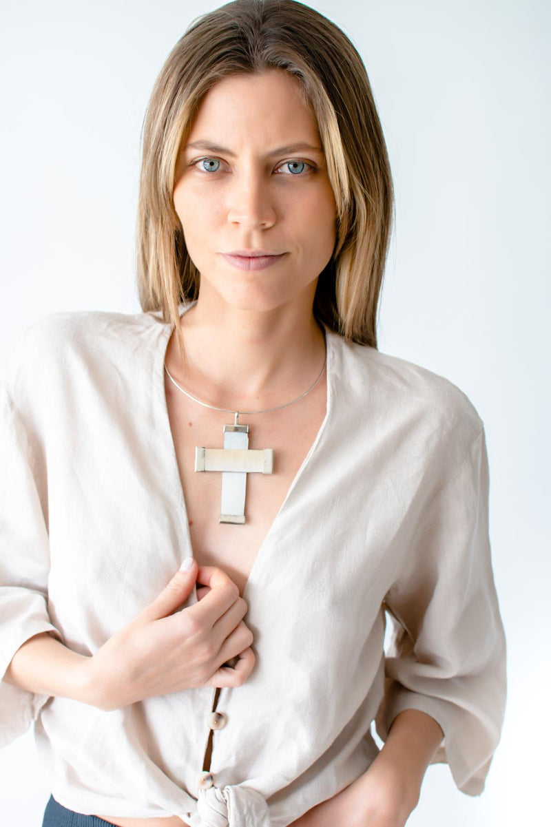 Collar Cruz Nacar Gruesa Aro